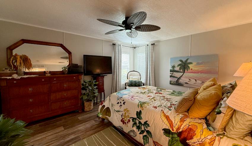 8108 Lakeview Dr N a Ellenton, FL Mobile or Manufactured Home for Sale